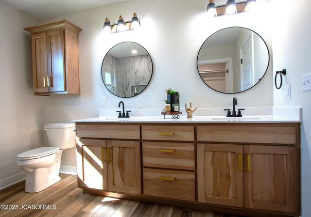 245 ROSEWOOD COURT, Holts Summit, MO 65043