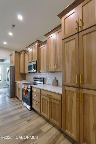 245 ROSEWOOD COURT, Holts Summit, MO 65043