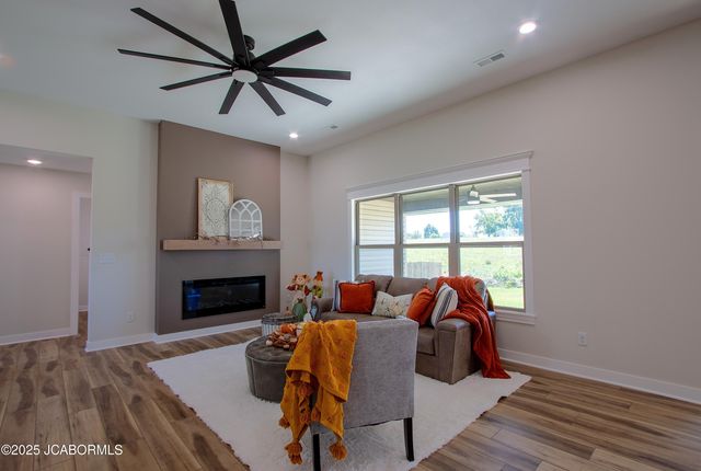 245 ROSEWOOD COURT, Holts Summit, MO 65043