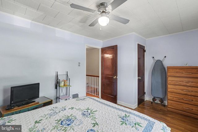 2104 BERRYHILL ST, Harrisburg, PA 17104