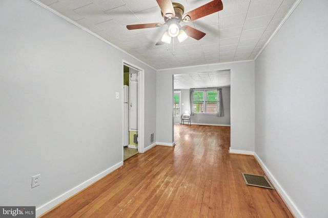 2104 BERRYHILL ST, Harrisburg, PA 17104
