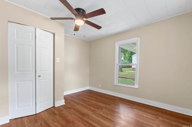 403 S West Street, Morrilton, AR 72110