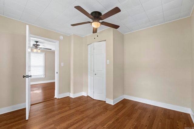 403 S West Street, Morrilton, AR 72110