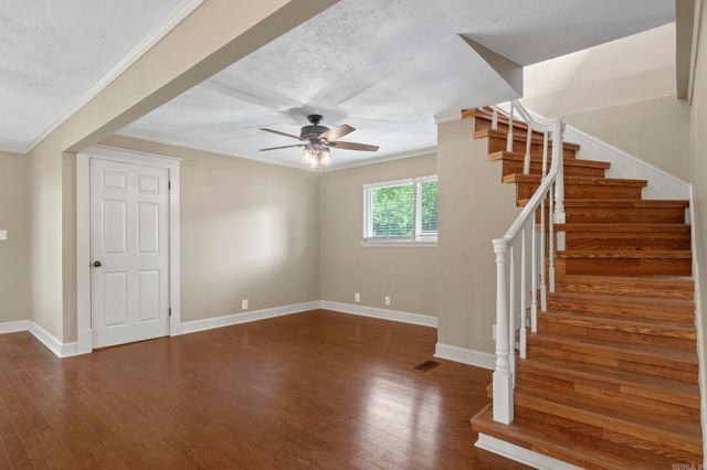 403 S West Street, Morrilton, AR 72110