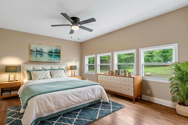 403 S West Street, Morrilton, AR 72110