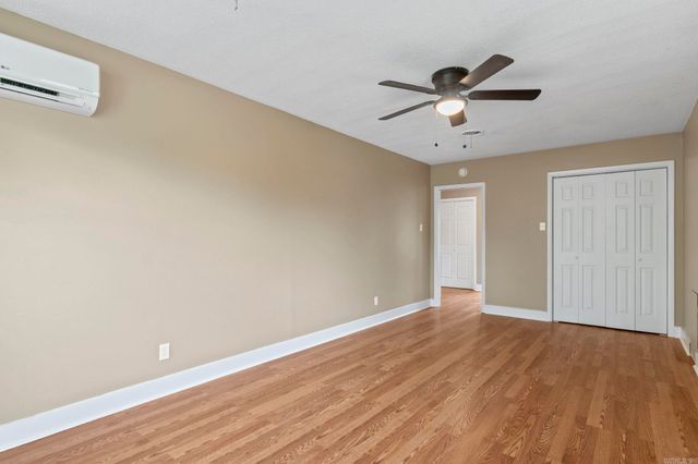 403 S West Street, Morrilton, AR 72110