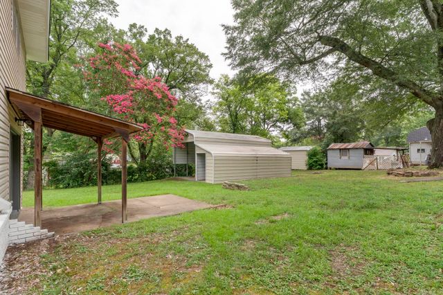 403 S West Street, Morrilton, AR 72110