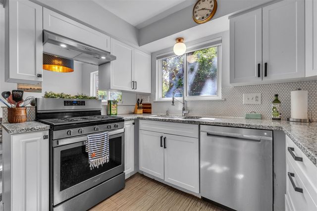 2350 Hilldale Drive, Ann Arbor, MI 48105