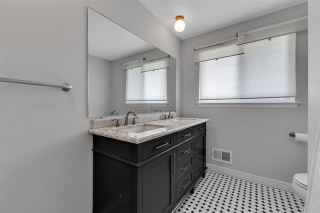 2350 Hilldale Drive, Ann Arbor, MI 48105