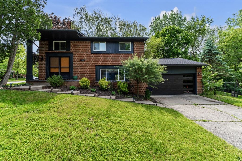 2350 Hilldale Drive, Ann Arbor, MI 48105