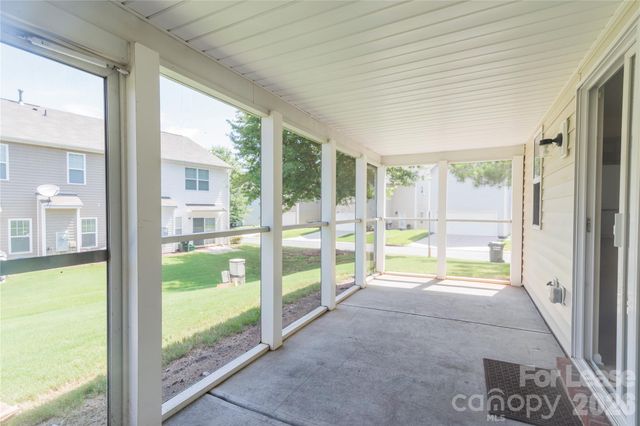 11014 Derryrush Drive, Charlotte, NC 28213