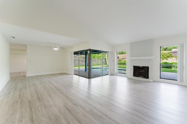 3048 NW 27th Terrace, Boca Raton, FL 33434
