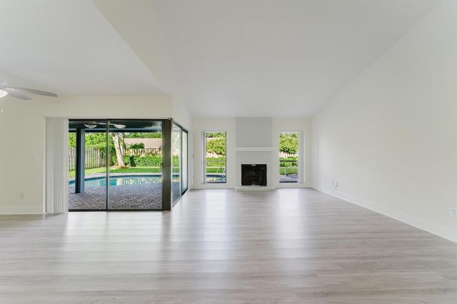 3048 NW 27th Terrace, Boca Raton, FL 33434