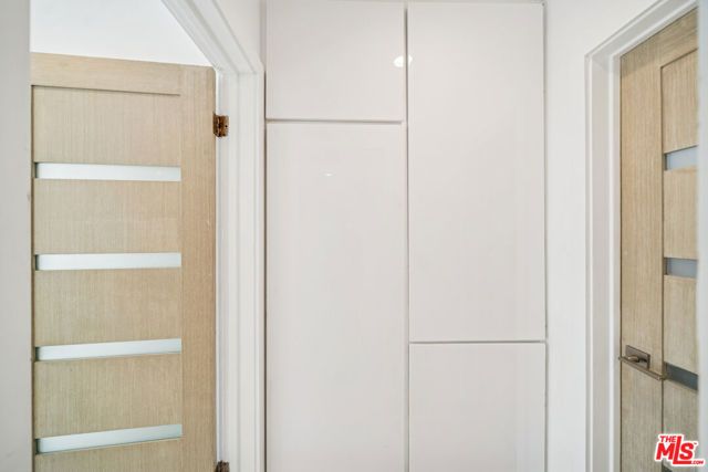 252 S New Hampshire 11, Los Angeles, CA 90004