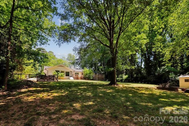 4640 Town And Country Drive, Charlotte, NC 28226