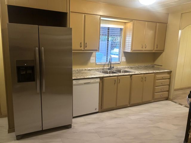 6620 W Eva Street, Glendale, AZ 85302