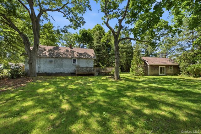 26 Garfield Avenue, East Islip, NY 11730