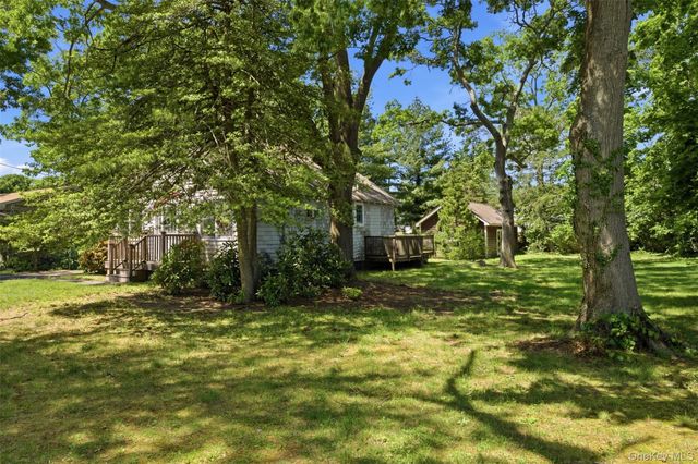 26 Garfield Avenue, East Islip, NY 11730