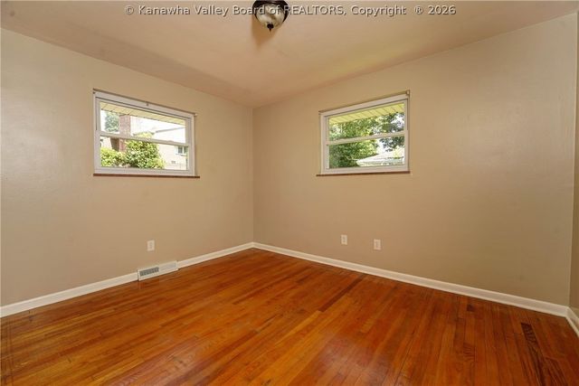 321 Atlas Road, South Charleston, WV 25309