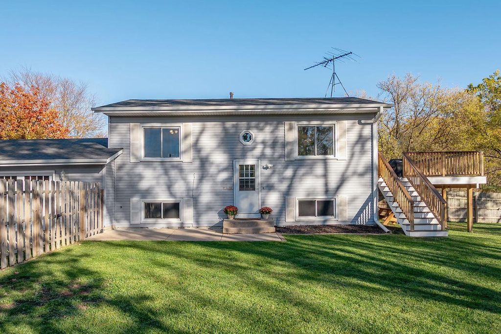 405 Westlawn AVENUE, Elkhorn, WI 53121
