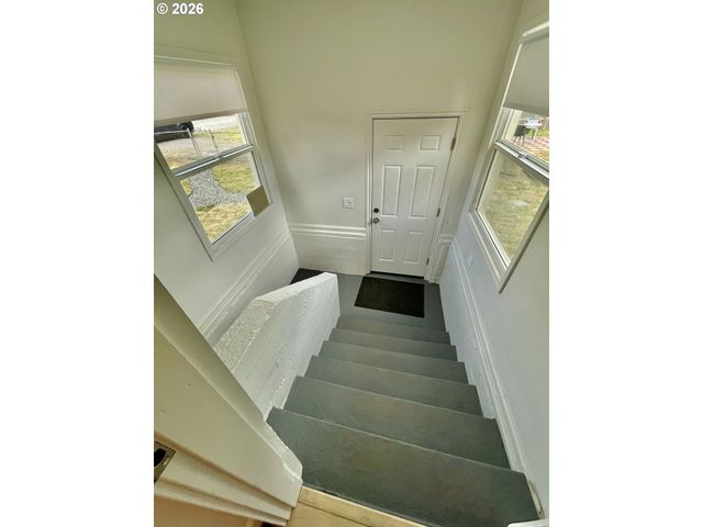 5901 Se FLAVEL Dr, Portland, OR 97206