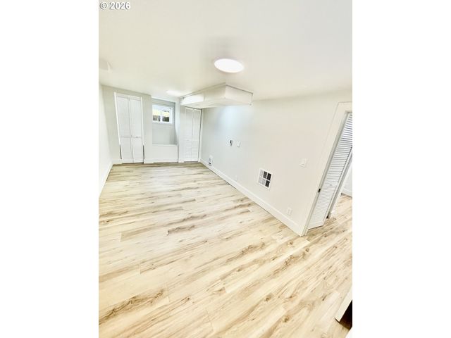 5901 Se FLAVEL Dr, Portland, OR 97206