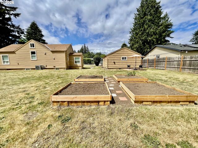 5901 Se FLAVEL Dr, Portland, OR 97206