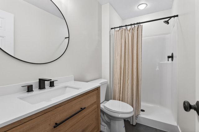 929 Farmers Ridge Trail, Belle Plaine, MN 56011