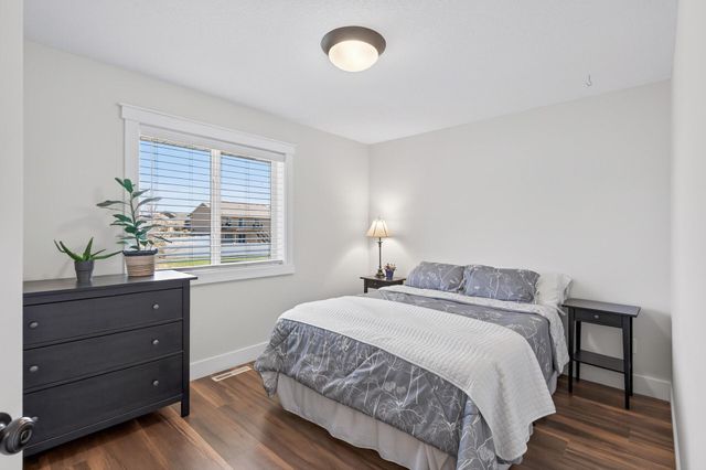 929 Farmers Ridge Trail, Belle Plaine, MN 56011