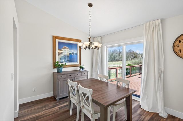 929 Farmers Ridge Trail, Belle Plaine, MN 56011