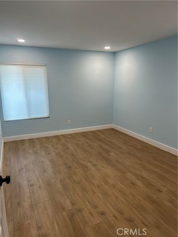 1345 Cabrillo Park Dr M13, Santa Ana, CA 92701