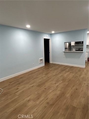 1345 Cabrillo Park Dr M13, Santa Ana, CA 92701