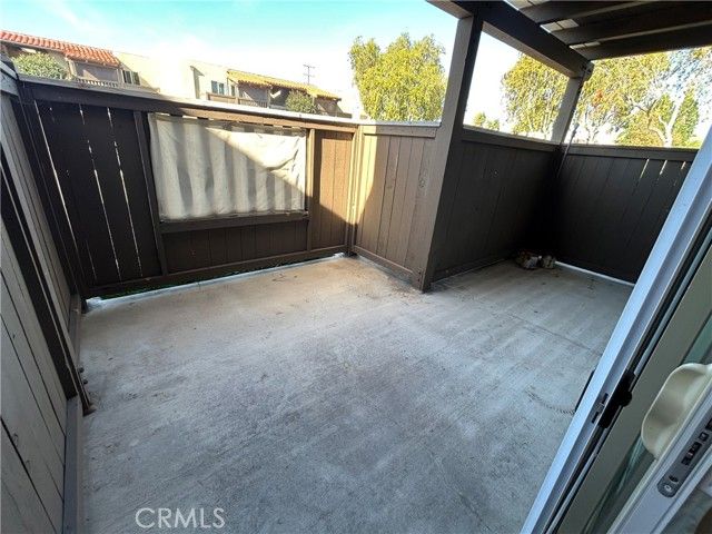 1345 Cabrillo Park Dr M13, Santa Ana, CA 92701