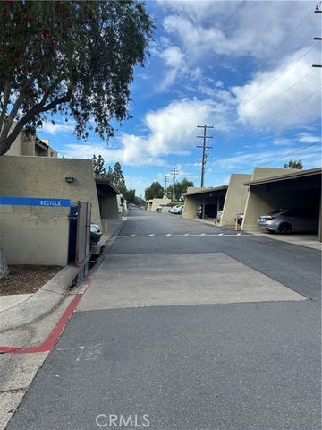1345 Cabrillo Park Dr M13, Santa Ana, CA 92701