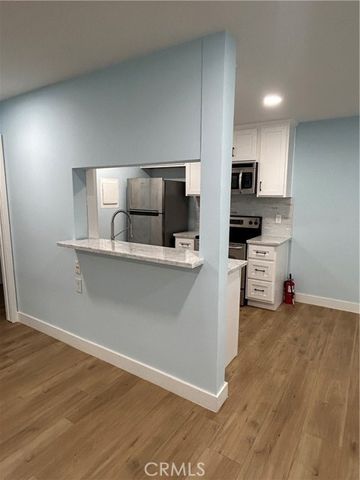 1345 Cabrillo Park Dr M13, Santa Ana, CA 92701