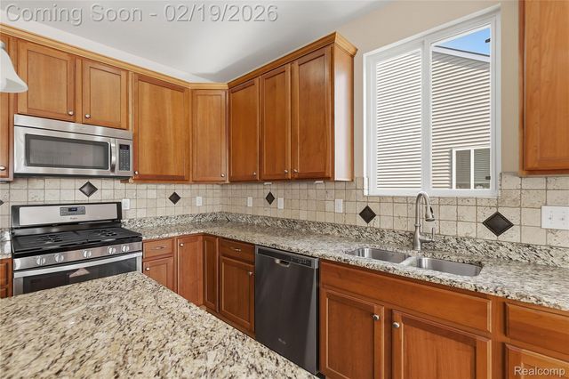 23346 Spring Creek Drive, Macomb Township, MI 48042