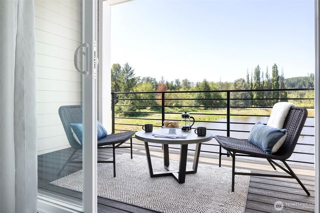 31876 Valley Vista Street, Carnation, WA 98014