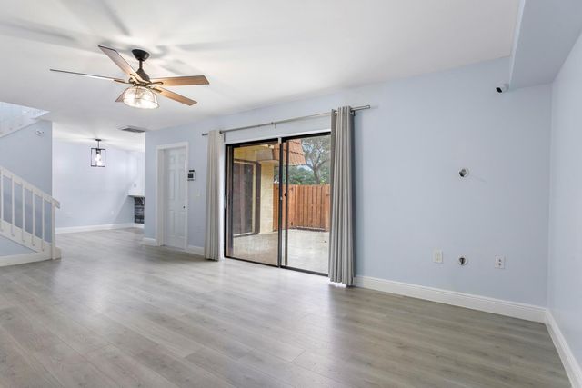 234 Charter Way, West Palm Beach, FL 33407