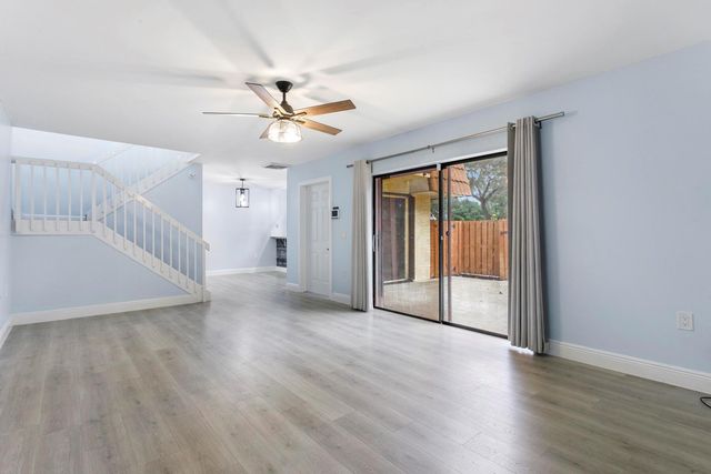 234 Charter Way, West Palm Beach, FL 33407