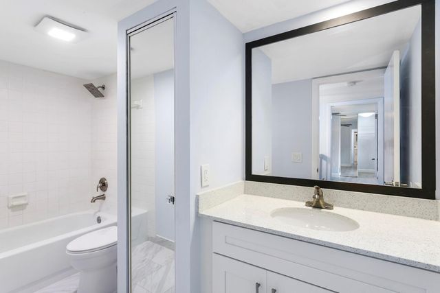 234 Charter Way, West Palm Beach, FL 33407