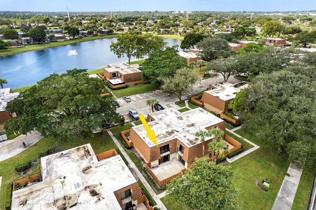 234 Charter Way, West Palm Beach, FL 33407