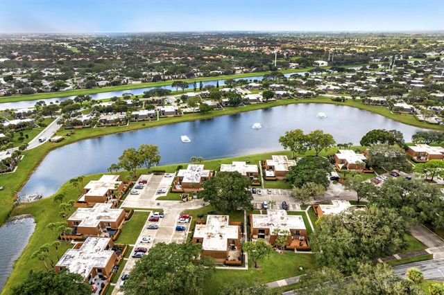 234 Charter Way, West Palm Beach, FL 33407