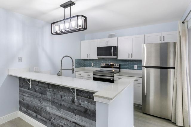 234 Charter Way, West Palm Beach, FL 33407