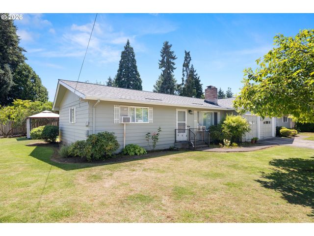 1574 Se SPRUCE St, Hillsboro, OR 97123
