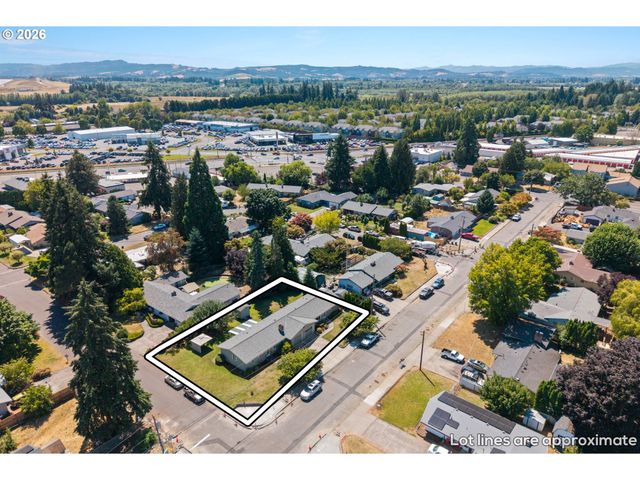 1574 Se SPRUCE St, Hillsboro, OR 97123