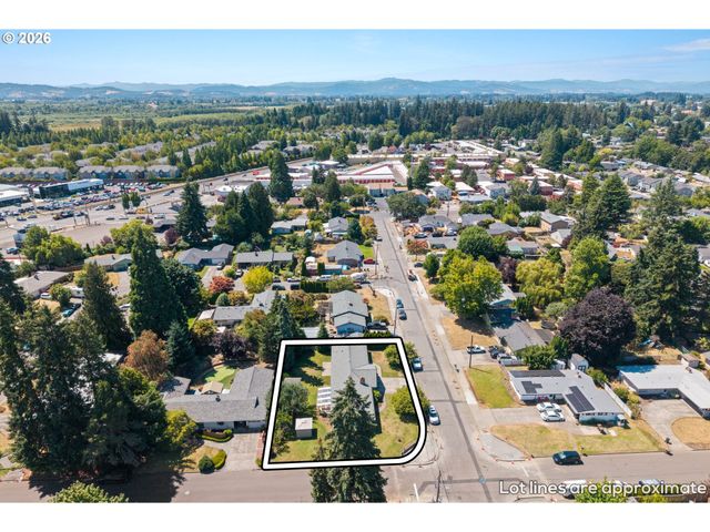 1574 Se SPRUCE St, Hillsboro, OR 97123