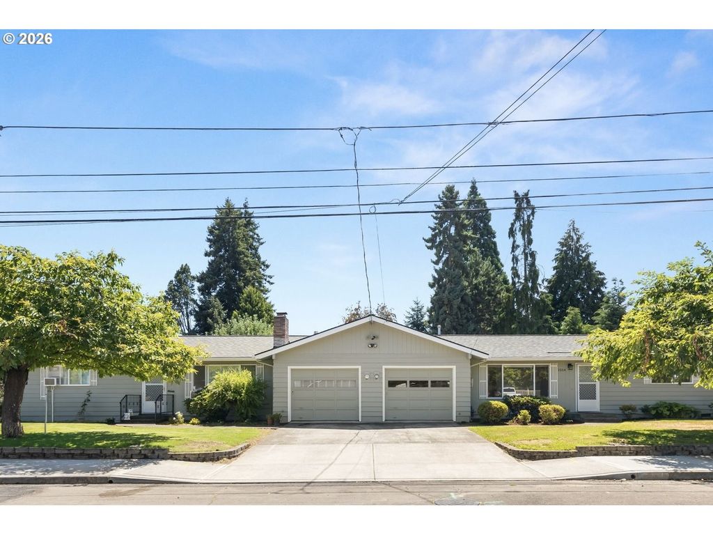 1574 Se SPRUCE St, Hillsboro, OR 97123