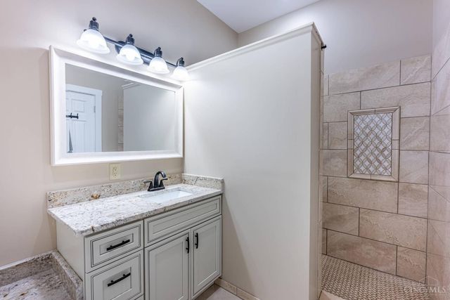 507 W Mcmicken Avenue, Cincinnati, OH 45214