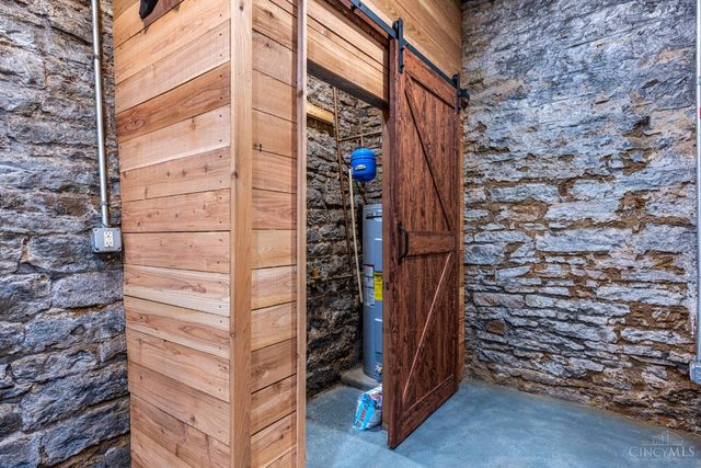 507 W Mcmicken Avenue, Cincinnati, OH 45214