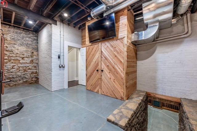 507 W Mcmicken Avenue, Cincinnati, OH 45214